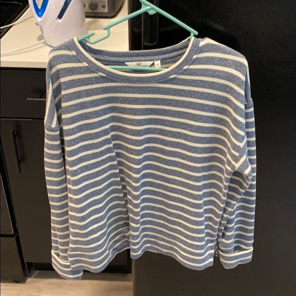 Vineyard vines blue and white striped sweater